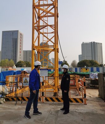 南通城管主動服務顯擔當，精準助力近30家建筑企業(yè)復工復產(chǎn)